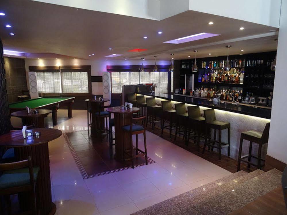The Hub Hotel New England Bagian luar foto